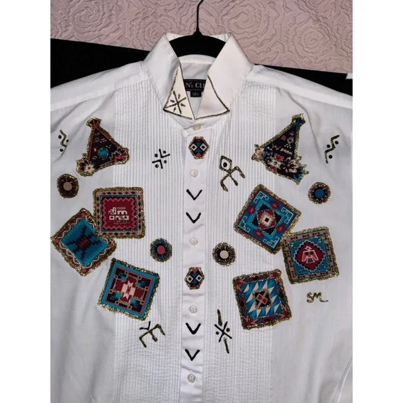 A white shirt. Mens size 14 1/2. Poly-cotton Korea decorated for what?  - Picture 4 of 15